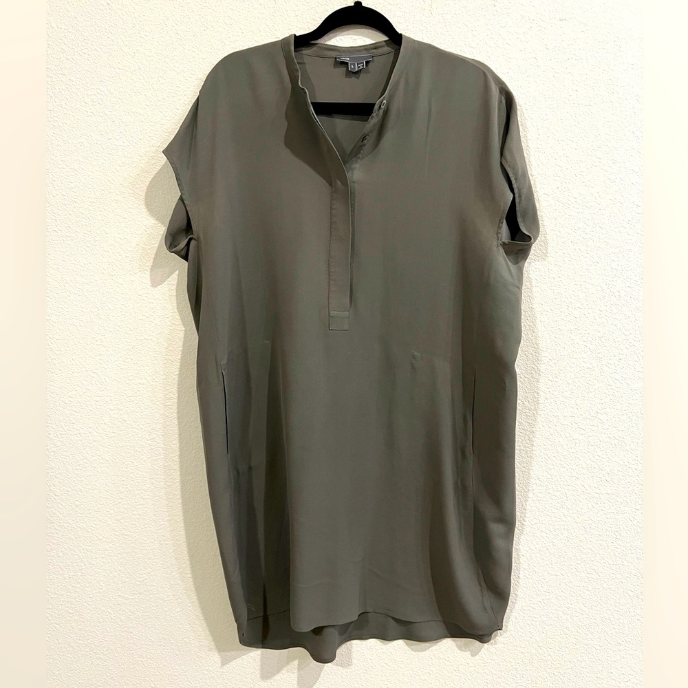 Vince olive green 100% silk dress with pockets. Size large